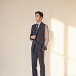 수트가 잘 어울리는 남자 이정진~~