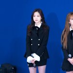 <b>제복</b>스타일입은 손나은봤어 ? ? ? !