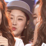 [모두드루와] 중소돌 압살하는 슬기.<b>gif</b>