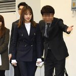 손연재 은퇴 기자회견에서 슈트입은 모습