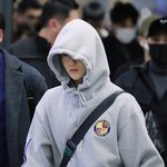 [EXO] 준면이 후드 160이 <b>입기</b>엔 엄청크겠지..?