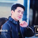 [EXO] ㅆㅂ 지오빠 <b>뤼비똥</b> 못가니까 열폭하는거봐