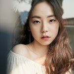 [왤케예뻐] 요번 화보에서 완전 분위기 여신인 안소희!