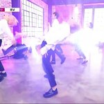 [방탄소년단] 태형이 <b>조명</b>에 걸린 거 아냐