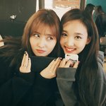 [방탄소년단] <b>모모</b> <b>나연</b>