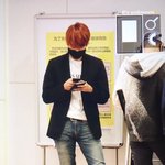 [백현] 아무리찾아도 주위에 백현과 남자가 없는 <b>리유</b>