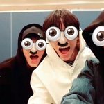 [세븐틴] ㅅㄷ 애들 <b>스티커</b> 놀이 할<b>때</b> 귀여워 ㅋㅋ