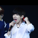 [EXO] 나 어제 변백현사진 가져가서 <b>숏</b><b>컷</b>했는데