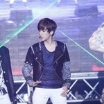 [EXO] 변백현 몸매 <b>얼굴</b> 훔쳐오기 <b>vs</b> 변백현 훔치기