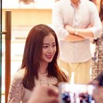 김태희 평소보다 덜 꾸몃는데??!