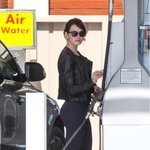 엠마 스톤 레깅스 패션 <b>힙업</b> 장난없어