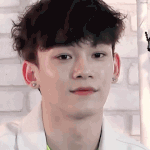 [CHEN] 종대는 웃을때나 얘기할때 <b>아랫니</b>가 잘 안보이는데