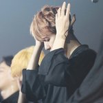 [EXO] 손 봐 ㅆㅂ 너무 예쁨