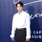 [EXO] 기사사진이쁜데 이번년도 벌벌이 아빠바지가