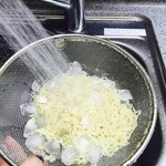 <b>비빔냉면</b>을 만들 때 가장 설레는 순간은?