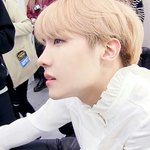 [방탄소년단] 호석이 옆모습이 너무 좋아..