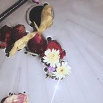 [댓글부탁해] (+추가) 말린꽃잎넣고 <b>족욕</b>하다가 사진찍어봤어!