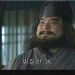 나 학교<b>쌩얼</b>로다니는데