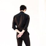 오늘도 <b>슈트</b> 빨 굳(어깨 후덜덜)