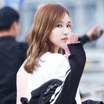 <b>시선</b>을 사로잡는 女돌 분위기