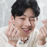 시크함과 러블리함이 <b>적절</b>하게 섞인 지수 >< !