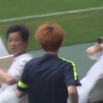 [시우민] 이것봐! 머글<b>남자</b>들도 시우민 찍느라 바쁨ㅋㅋ