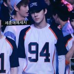 [EXO] 세훈아.. 야구옷 너무 잘어울린다..