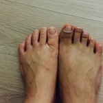 누구 <b>발이</b> 더 못생겼나요(진지)
