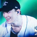 [CHEN] <b>이사진</b> 넘 좋아 웃는거