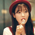 [아이유] 아이유 머리 보고 단발 <b>충동</b> 와서 잘랐는데...