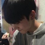 오렌지에 핑크한<b>방울</b> 섞인 립제품 알려줘