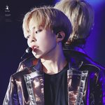 [EXO] <b>이런사진</b>은 생일때만 푸는거냐