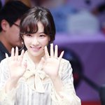 어제 바닐라코 팬싸에서 '역대급 <b>하얌</b>'찍었던 태연