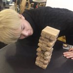 애들아 나<b>전학</b>왔는데