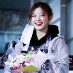 친구들이랑 고기먹은 김유정