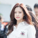 특유 분위기에 <b>정점</b> 찍은 女돌 미모