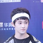 ㅅㅂ내친구 <b>비듬</b> 먹는듯.....ㅠ