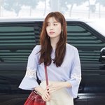 미모가 옷 <b>멱살</b>잡고 끌고간다.