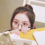 나 어제 <b>여자선배</b> 똥싸는거 봄