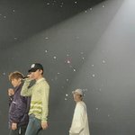 [EXO] 형<b>아들</b> 사이에 애가 있네