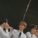 [EXO] 뭐야 백현이 <b>머리</b>잘랐냐
