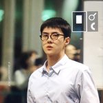 [EXO] 세훈이 옷 잘못보고 스티커 붙은건줄