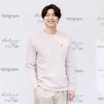 맨투맨 입은 공유 최근짤