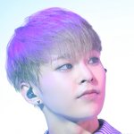 [시우민] 시우민 첨 보는 사진 뜸
