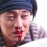 얘들아 나 굿즈뭐살까 ㅜㅜ