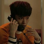 [CHEN] 전화기랑 넘 잘어울리는거 나만 그래?