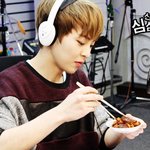 [시우민] 먹방<b>요정</b> 시우민