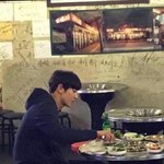 [EXO] 엠티갔는데 <b>옆테이블</b>에서 고기굽는 존잘선배