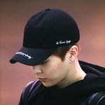 [시우민] <b>어제</b> 시우민 데뷔때랑 존똑이다