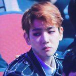 [EXO] 루둘기 무대를 보는 변배켠.<b>jpg</b>